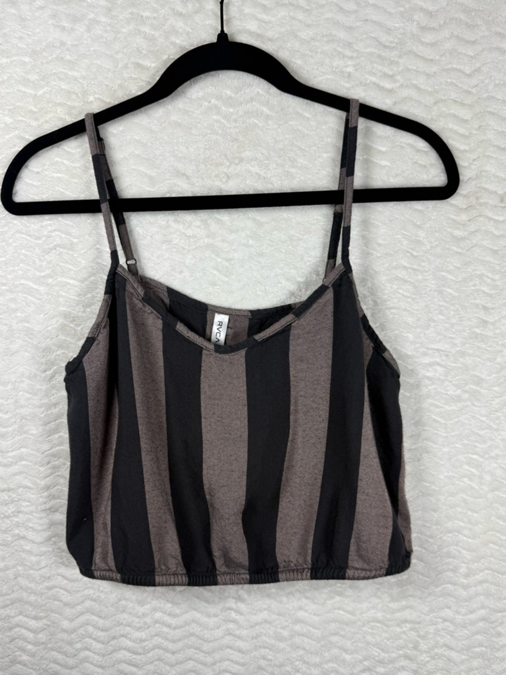 RVCA Black & Taupe Striped Cropped Tank Top. My fav brand 🧡